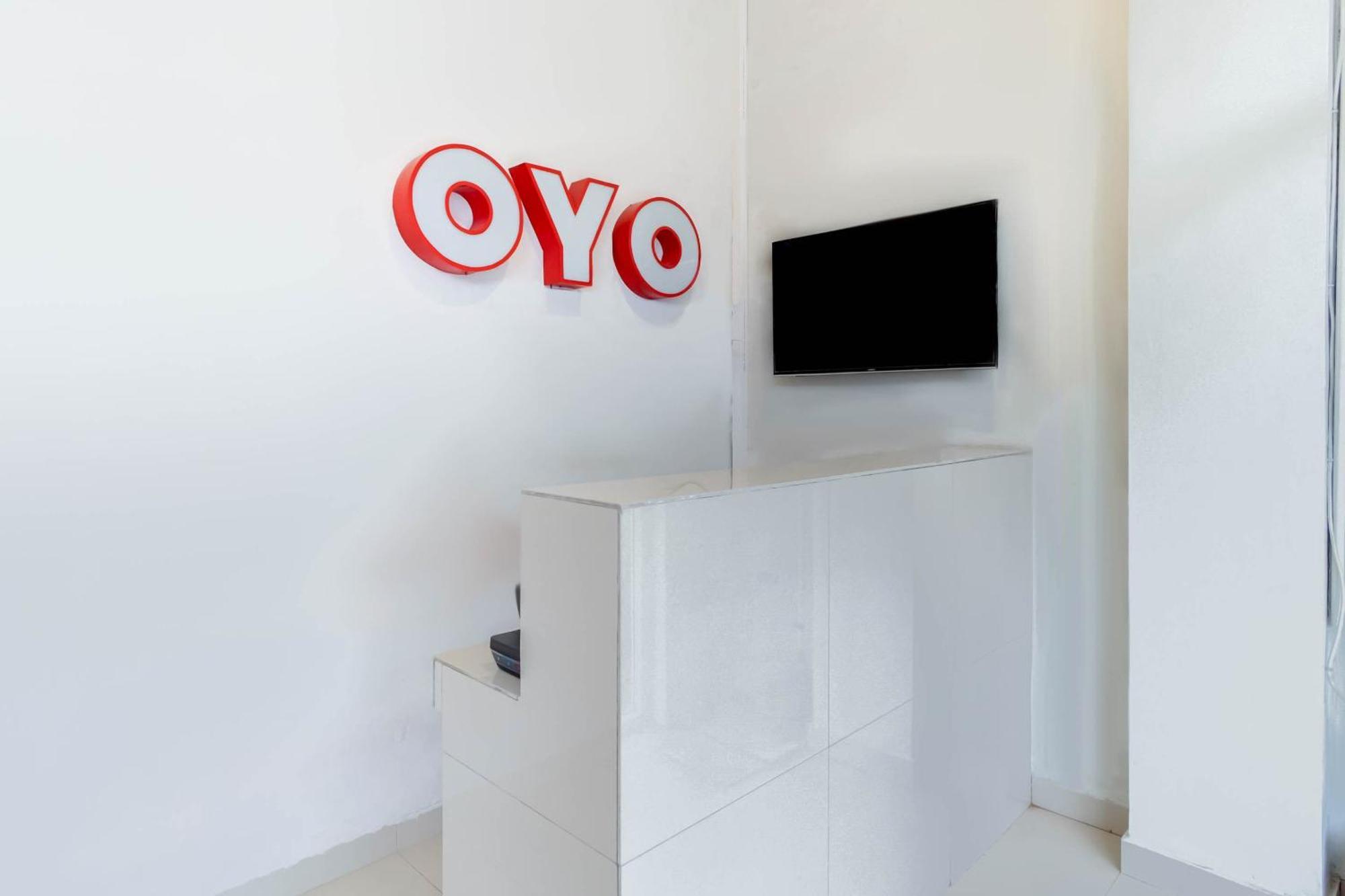 Super Oyo 2345 Homestay Jaya Медан Экстерьер фото