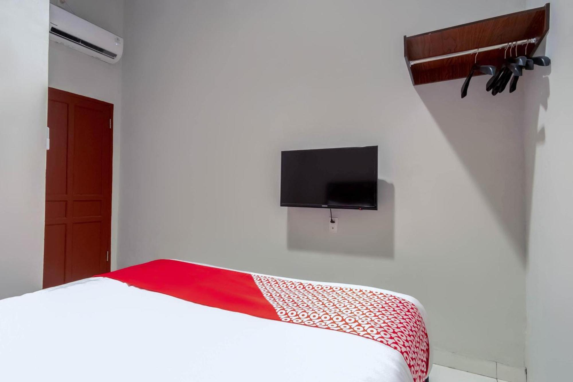 Super Oyo 2345 Homestay Jaya Медан Экстерьер фото