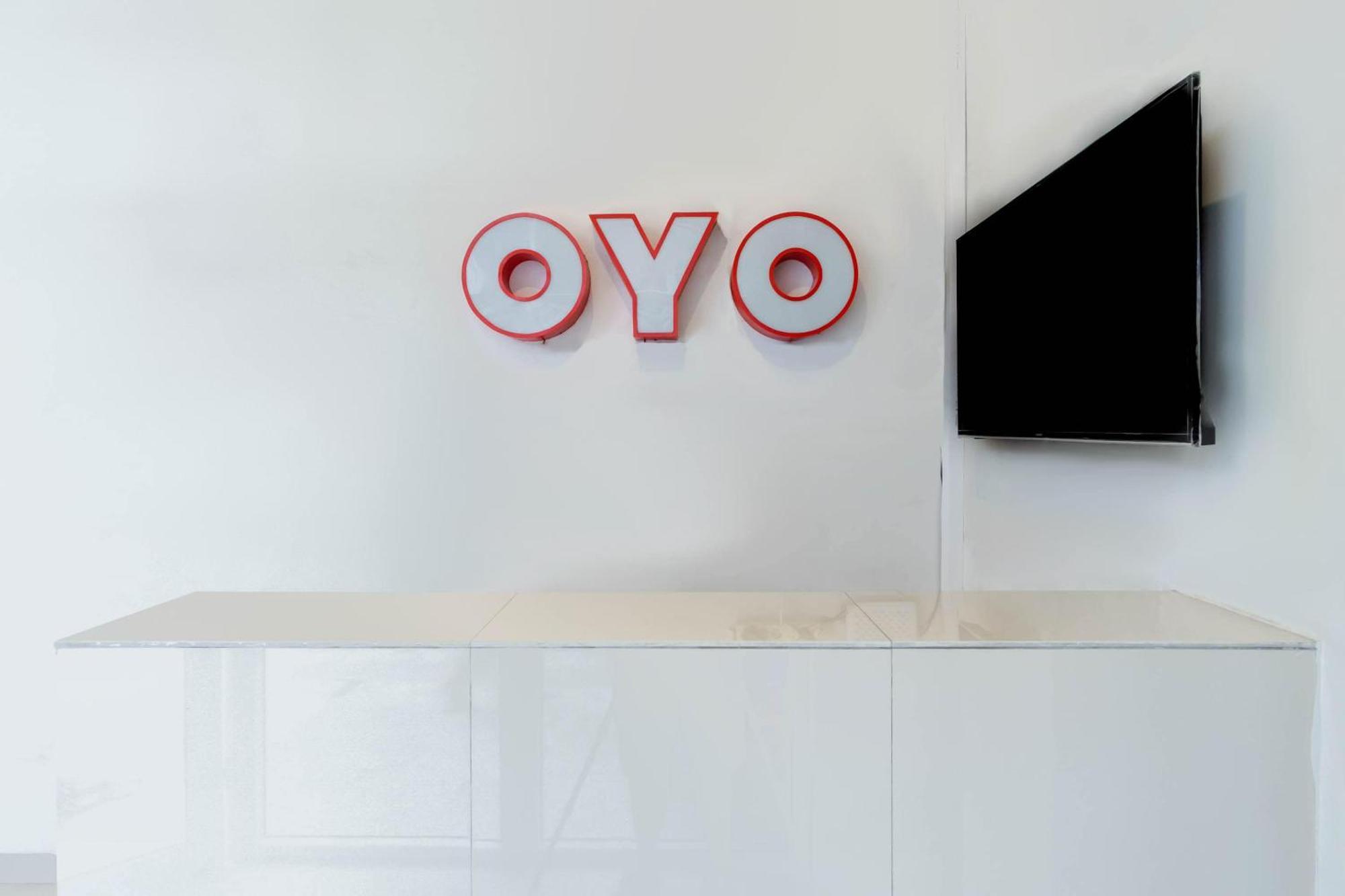 Super Oyo 2345 Homestay Jaya Медан Экстерьер фото