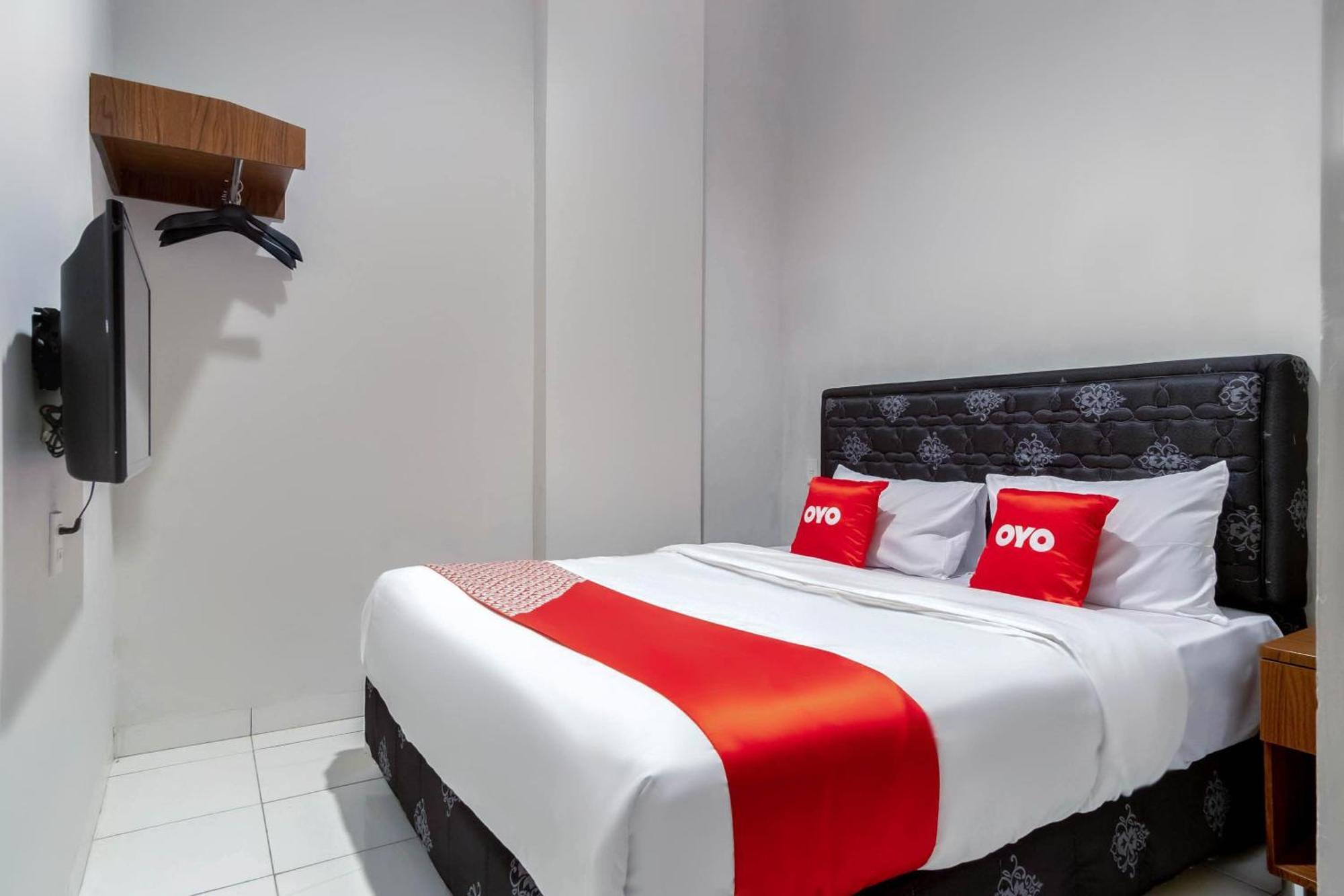 Super Oyo 2345 Homestay Jaya Медан Экстерьер фото